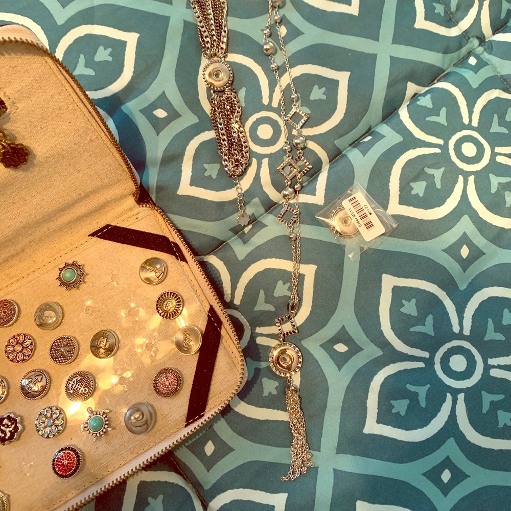 LOT Magnolia & Vine with leather Portfolio